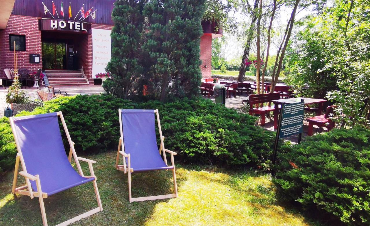 Hotel Ludmila Melnik Luaran gambar
