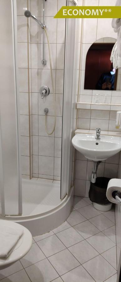 Hotel Ludmila Melnik Luaran gambar
